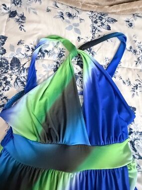VENUS Blue and Green Summer Vacation Ombre Maxi Dress 👗 Medium NWOT